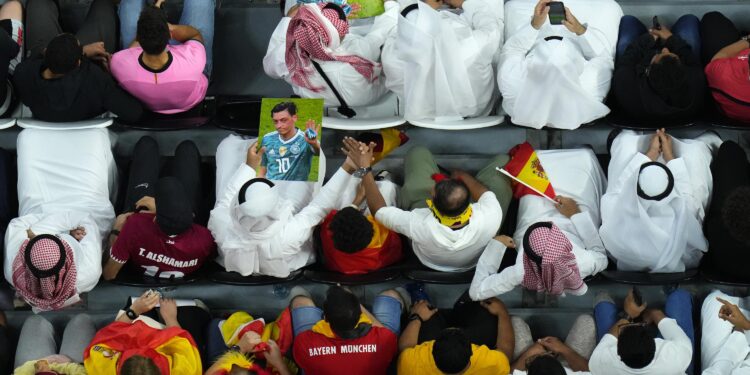 Qatari fans hit back at Germany by recalling Özil in protest