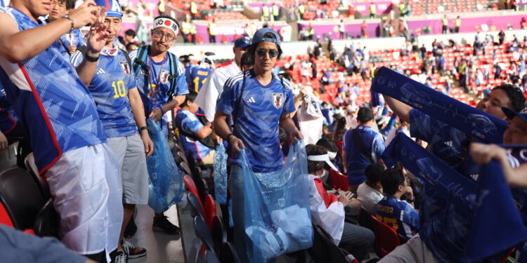At the World Cup, Japan Takes Out the Trash, and Others Get the Hint At the World Cup, Japan Takes Out the Trash, and Others Get the Hint
