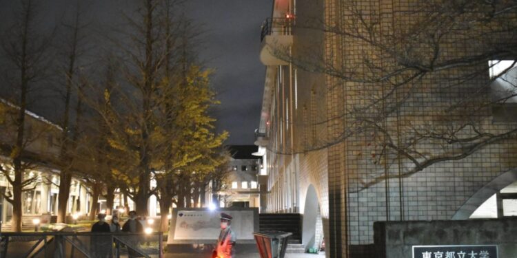 Sociologist Miyadai seriously hurt in Tokyo campus stabbing