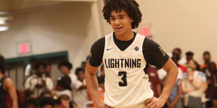 North Carolina basketball recruiting: Five-star guard Elliot Cadeau commits to Tar Heels over Texas, Kansas North Carolina basketball recruiting: Five-star guard Elliot Cadeau commits to Tar Heels over Texas, Kansas