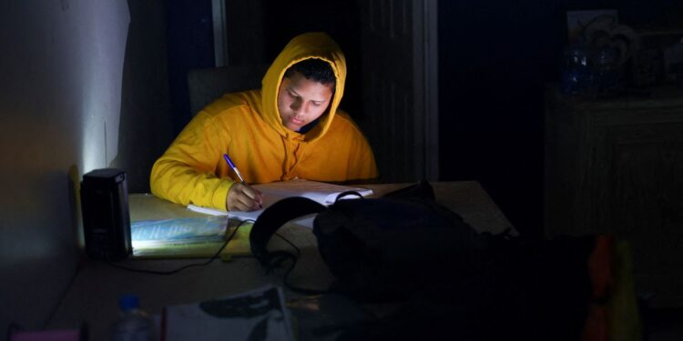 South Africa’s Eskom repeats worst power cut level on record South Africa’s Eskom repeats worst power cut level on record