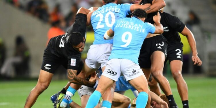 New Zealand bounce back to reach Cape Town Sevens semi-finals New Zealand bounce back to reach Cape Town Sevens semi-finals