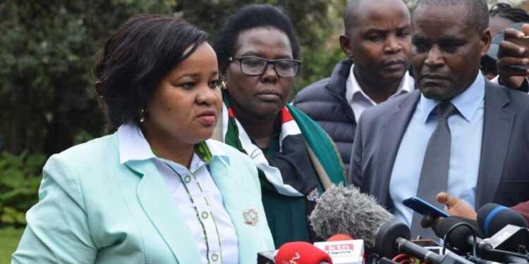 Parliament committee recommends suspension of 4 IEBC commissioners Parliament committee recommends suspension of 4 IEBC commissioners