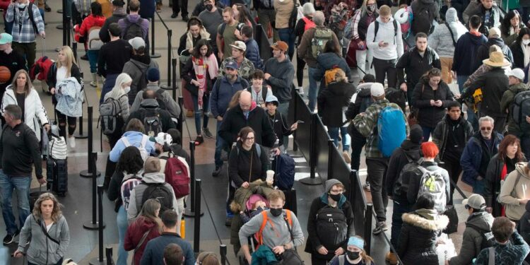 Nearly 2000 flights have been canceled so far this holiday weekend … – Business Insider Africa