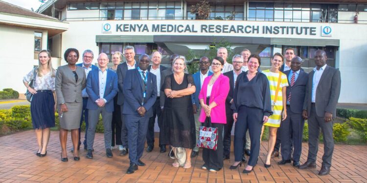 Strengthening health systems to improve access to health | News item Strengthening health systems to improve access to health | News item