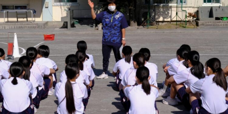 ‘Work without limits’: Japan’s teachers battle for change ‘Work without limits’: Japan’s teachers battle for change