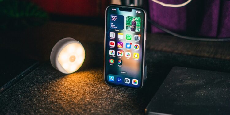 Awesome! Samsung Galaxy S20 FE price falls from 74999 to 23340 Awesome! Samsung Galaxy S20 FE price falls from 74999 to 23340