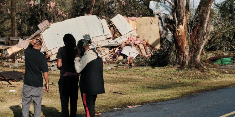 Tornadoes and Storms Kill at Least 7 in Alabama and Georgia Tornadoes and Storms Kill at Least 7 in Alabama and Georgia