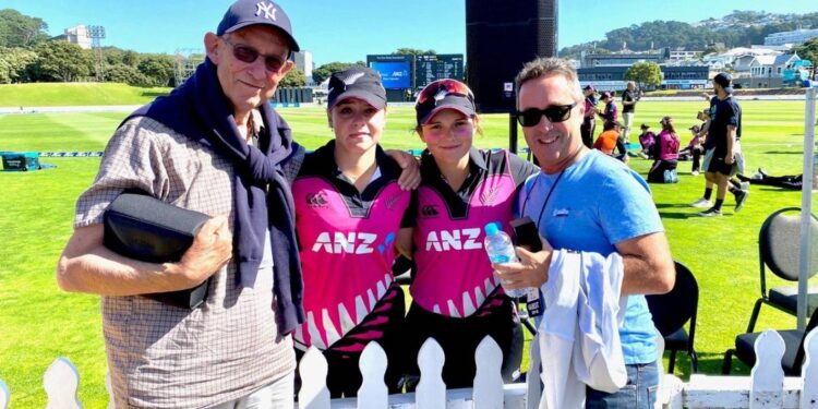 Former New Zealand test cricketer Bruce Murray dies Former New Zealand test cricketer Bruce Murray dies