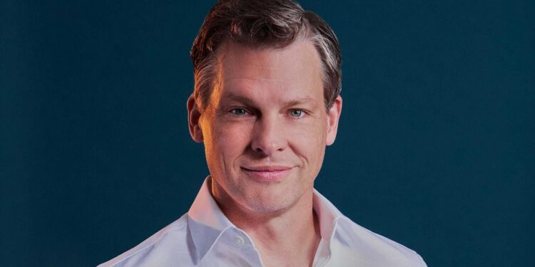 New Netflix co-CEO Greg Peters is set for a big raise with more than  million in potential stock options and bonuses — on top of a  million salary