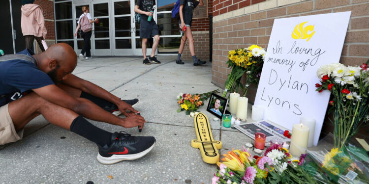 Orlando Journalist Mourned as Local Newsrooms Face More Danger Orlando Journalist Mourned as Local Newsrooms Face More Danger