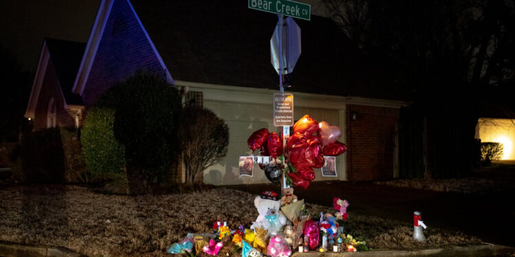 Memphis Officer Texted Photo of Tyre Nichols After Beating